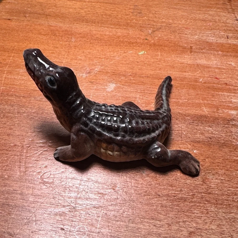 Vintage Miniature Alligator Figurines
